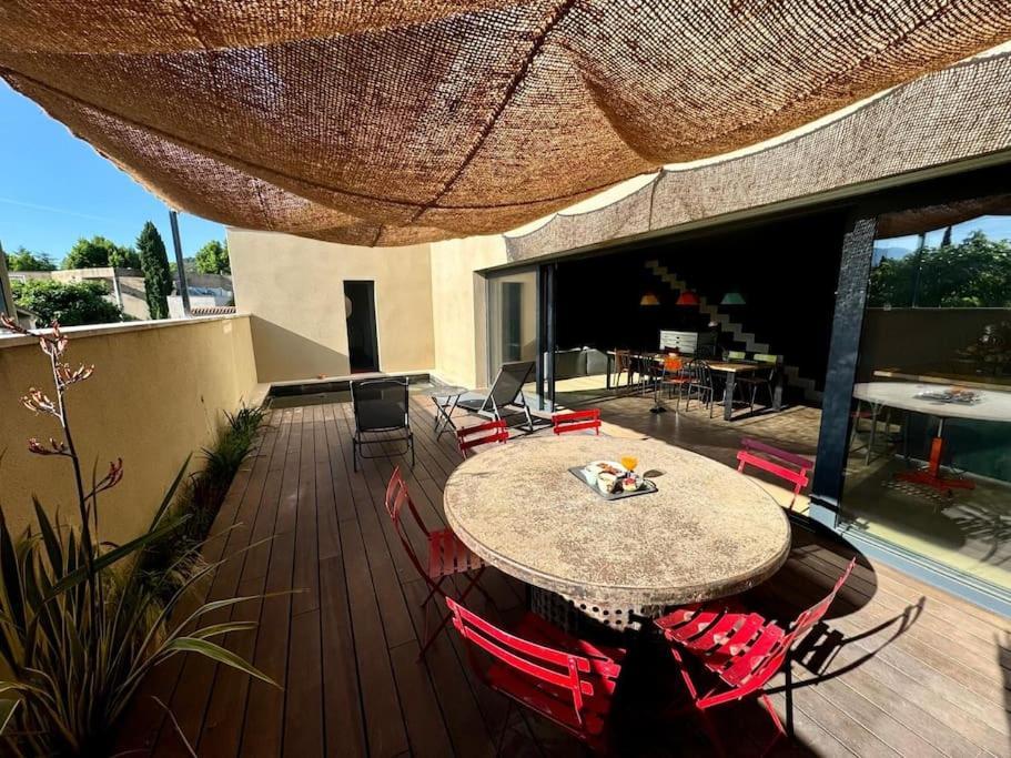 Maison D'Architecte Avec Piscine-Spa Chauffe En Centre Ville De Vaison-La-Romaine Exterior foto